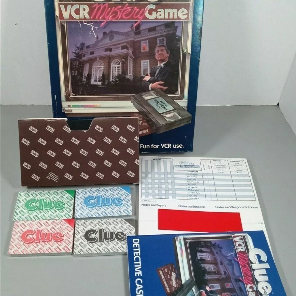 Vintage 1985 Clue VCR Mystery Game Murder Sleuth Detective VHS Open Box RARE - Picture 4 of 8